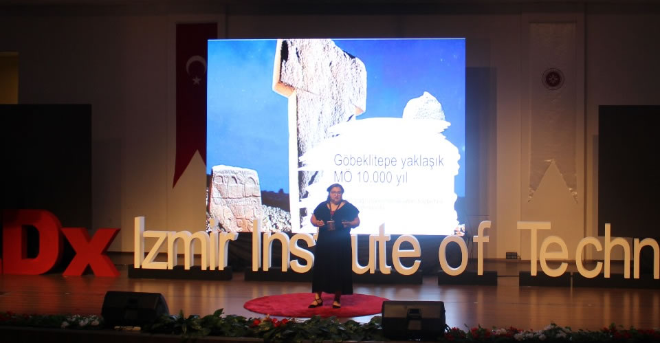 Tülin Akın, TEDx İztechte Konuşmacı Olarak Yer Aldı